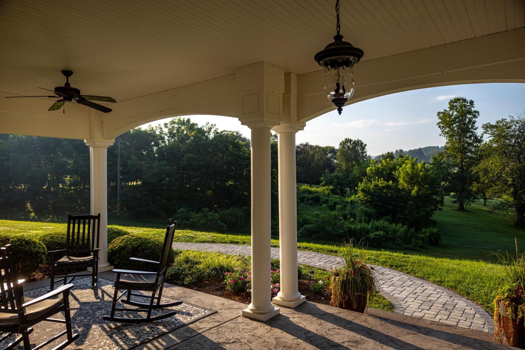 Bed & Breakfast On Tiffany Hill Mills River Exterior foto